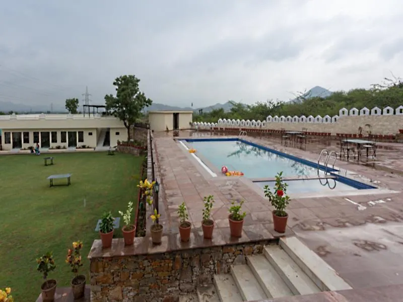 *** Resort Hill Garden Retreat Hotel Udaipur India